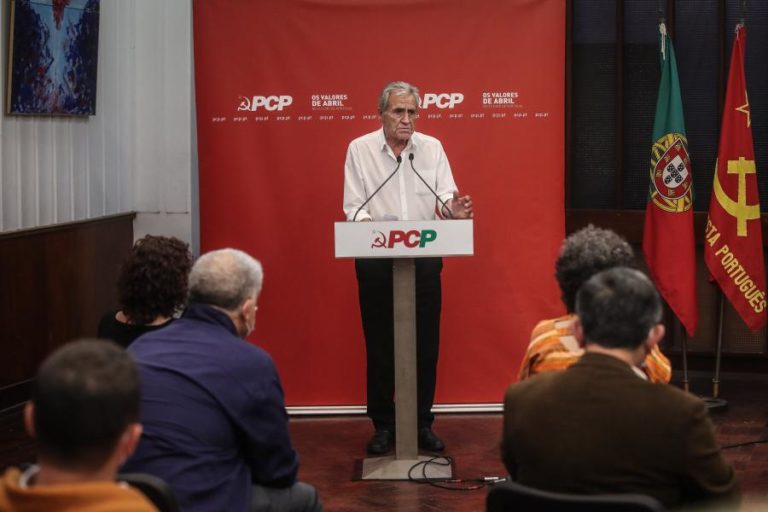 Jerónimo critica “medidas avulsas” para a Cultura e propostas do OE “arrastadas”