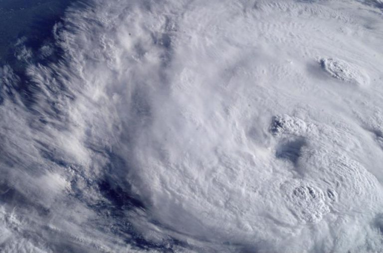 Claudette recupera estatuto de tempestade após matar 13 pessoas nos EUA