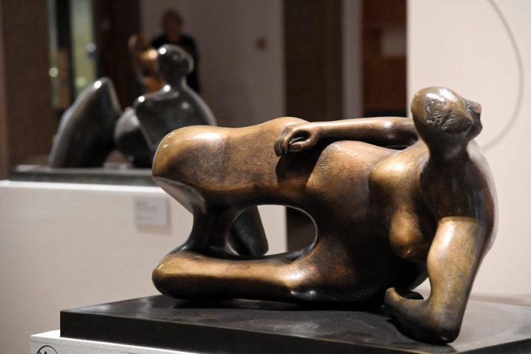 Exposição “A Emoção do Espaço” junta escultura de Rodin, Man Ray e Miró em Cascais