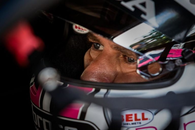 Tiago Monteiro no pódio dos TCR nas encurtadas 24 Horas de Nurburgring