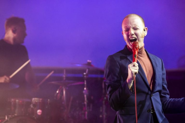 Two Door Cinema Club, alt-J e St. Vincent confirmados para o festival Alive 2022