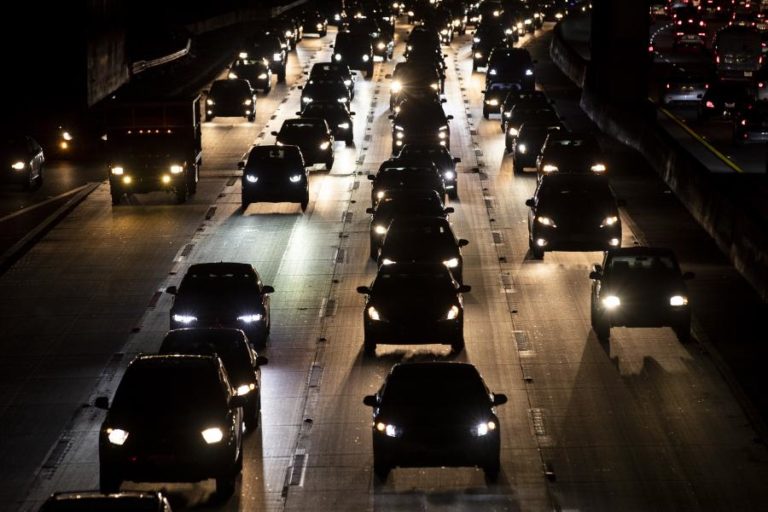 Covid-19: Faturação do setor do aluguer de automóveis cai 60% em 2020