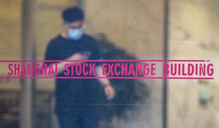 Bolsa de Xangai encerra praticamente sem movimentações