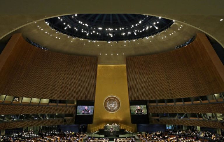 Assembleia Geral da ONU condena golpe militar em Myanmar e pede embargo de armas