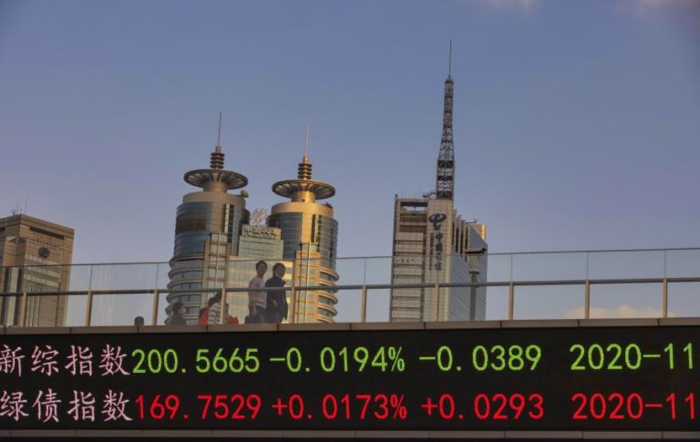 Bolsa de Xangai encerra a cair 0,54%