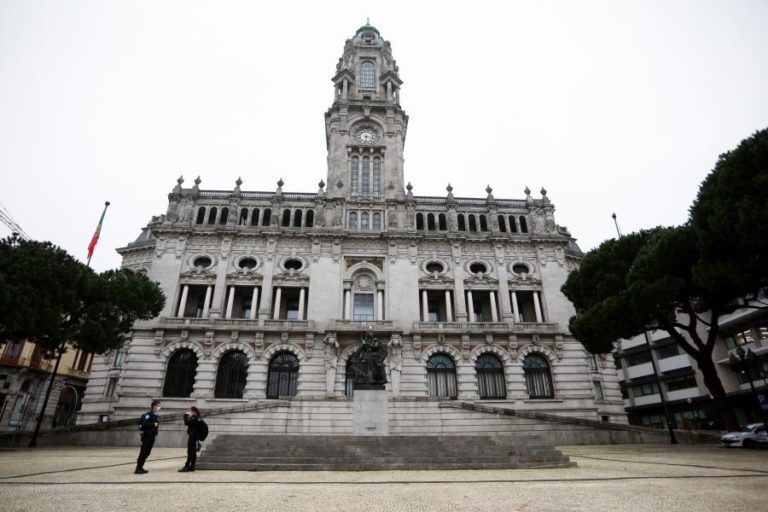 Deputadas municipais do BE e PAN criticam “falta de liberdade de expressão” no Porto