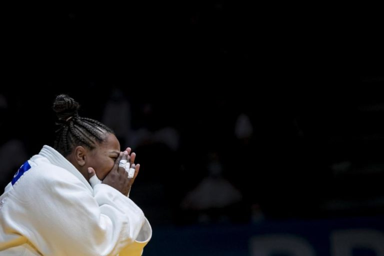 Judo/Mundiais: Rochele Nunes perde no primeiro combate da categoria de +78 kg