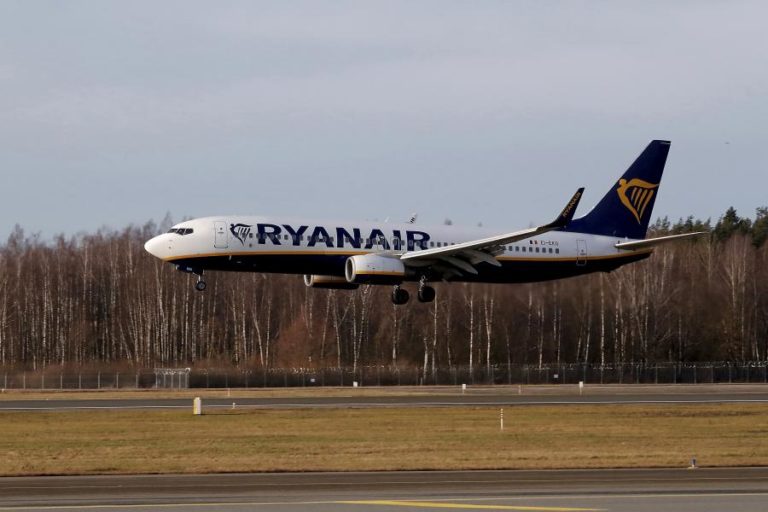 Ryanair desiste dos recursos sobre despedimento de tripulantes de Lisboa e Porto