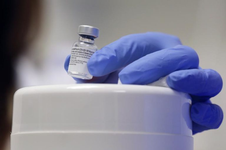 Covid-19: Israel troca com palestinianos um milhão de doses de vacinas