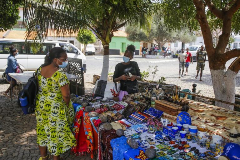 Covid-19: Cabo Verde com mais 72 infetados e uma morte em 24 horas