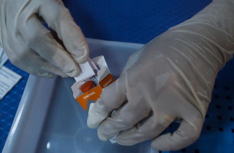 Covid-19: OMS atribui homologação de emergência a vacina chinesa