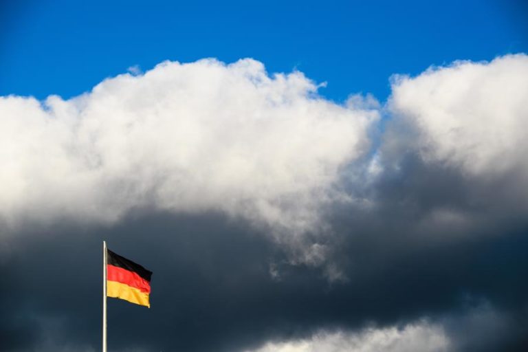 Bruxelas abre processo contra Alemanha por acórdão do Constitucional sobre BCE