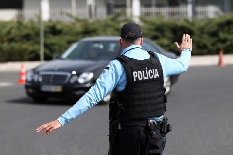 Covid-19: Governo recusa inconstitucionalidade na imposição de limites à circulação na AML
