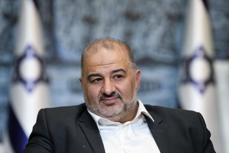 Partido árabe Raam formaliza apoio à coligação para novo Governo em Israel