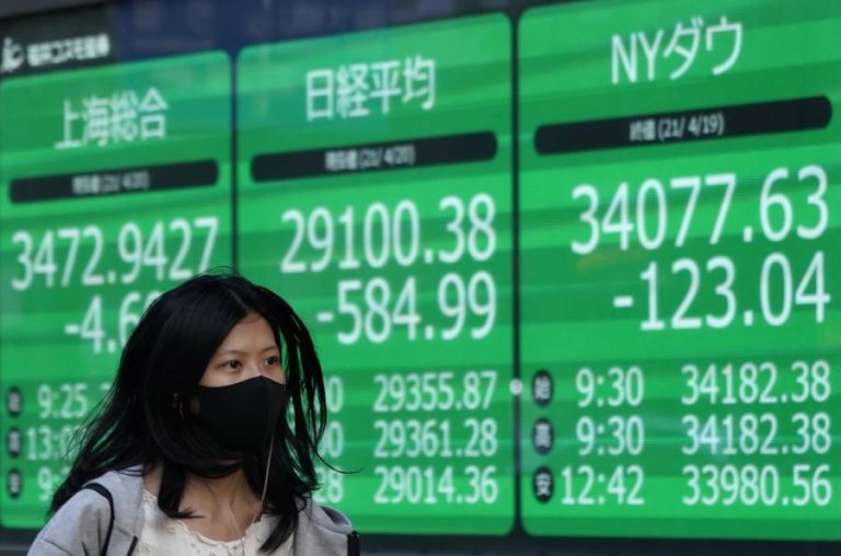 Bolsa de Xangai encerra a cair 1,07%