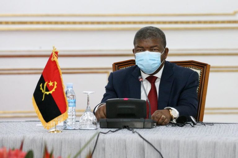 Presidente angolano desembarcou em Nova Iorque e reuniu com secretário-geral da ONU