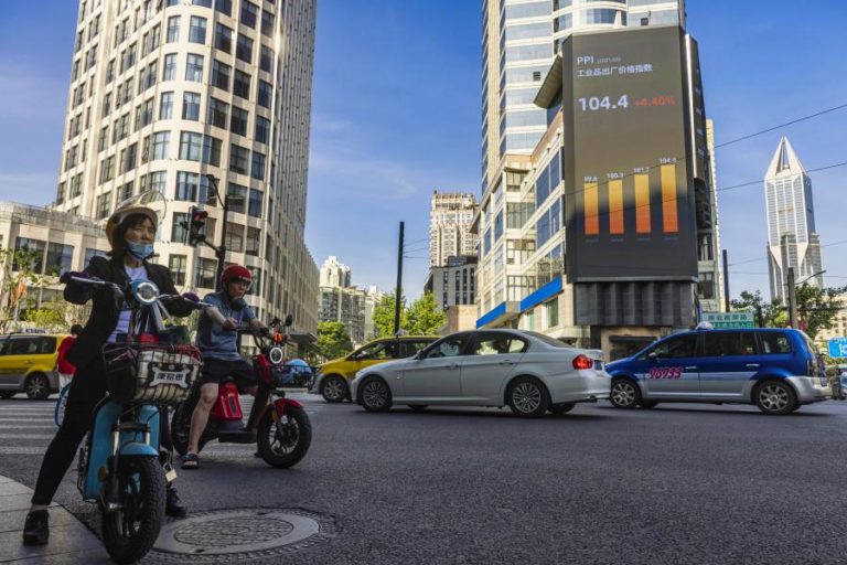 Bolsa de Xangai abriu a subir 0,3%