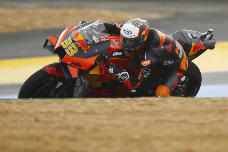 Piloto sul-africano Brad Binder prolonga contrato com KTM até 2024