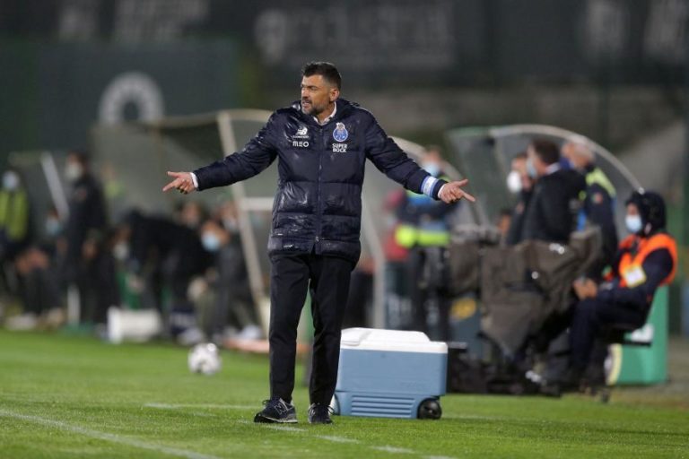 FC Porto renova por mais três épocas com Sérgio Conceição