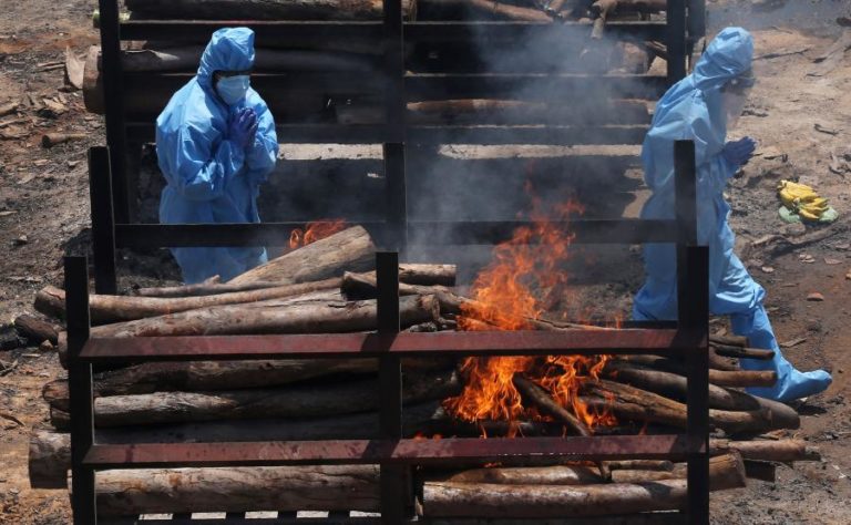 Covid-19: Pandemia provocou a morte a 3.797.342 pessoas em todo o mundo