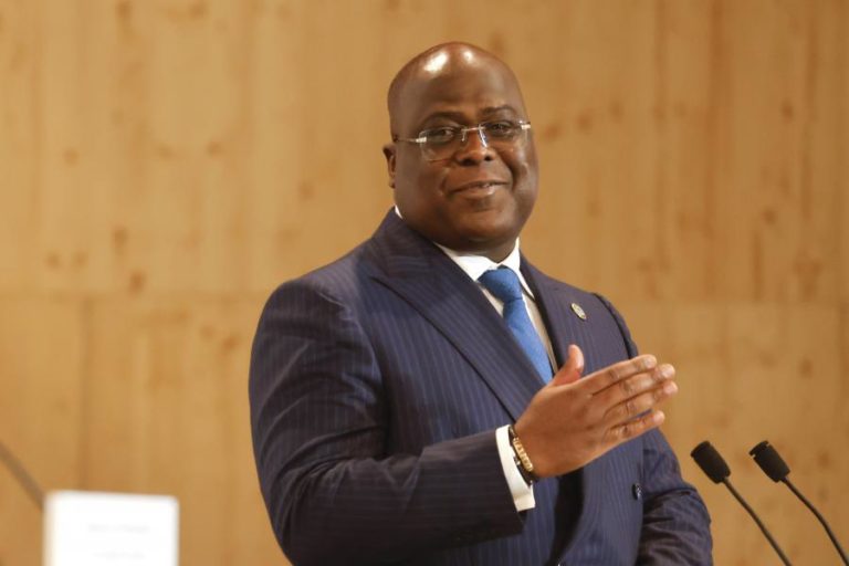 Carros de luxo dados pelo Presidente da RDCongo aos 500 deputados está a gerar protestos