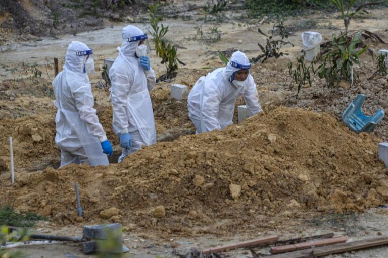 Covid-19: Pandemia provocou a morte a 3.787.127 pessoas em todo o mundo
