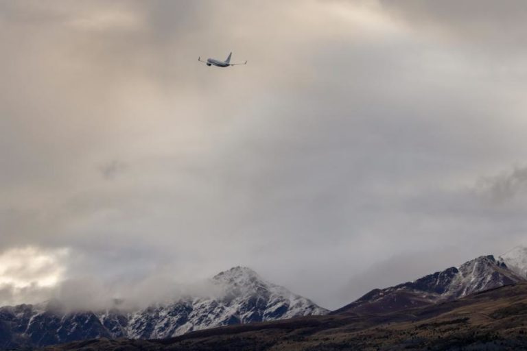 Covid-19: Nova Zelândia suspende voos sem restrições com Austrália