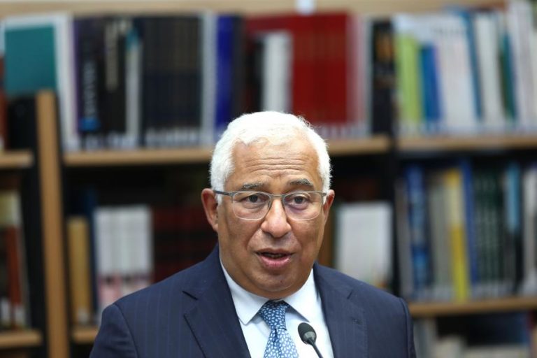 Covid-19: Governo mantém matriz de risco, mas diferencia com base na densidade populacional