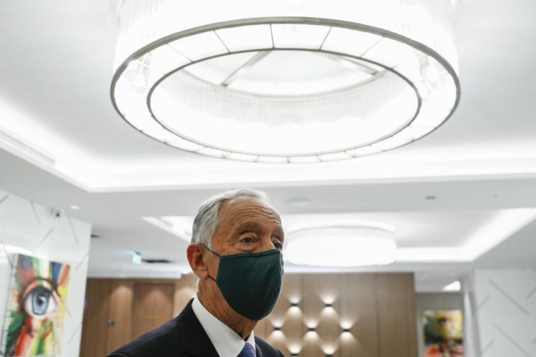 Marcelo dirá em Portugal o que “deixa de fazer” no período dos Santos Populares