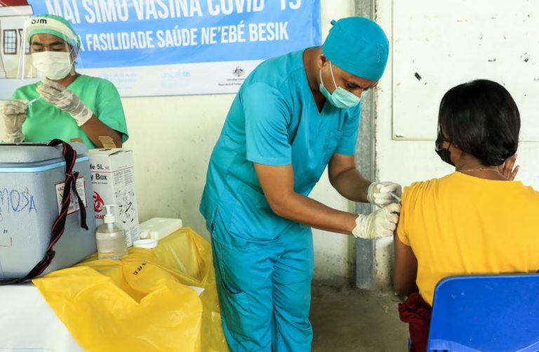 Covid-19: Timor-Leste começa na quinta-feira a administrar segunda dose da AstraZeneca
