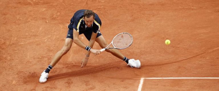 Roland Garros: Daniil Medvedev pela primeira vez nos oitavos de final