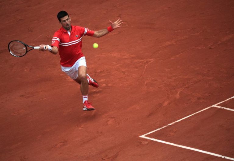 Roland Garros: Novak Djokovic qualifica-se para os oitavos de final
