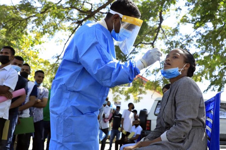 Covid-19: Timor-Leste regista a 19ª morte de pessoa infetada