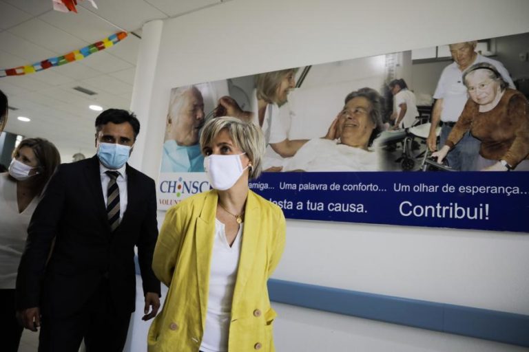 Covid-19: Certificado Digital de vacinação com “alguns avanços” na segunda quinzena de junho – Ministra