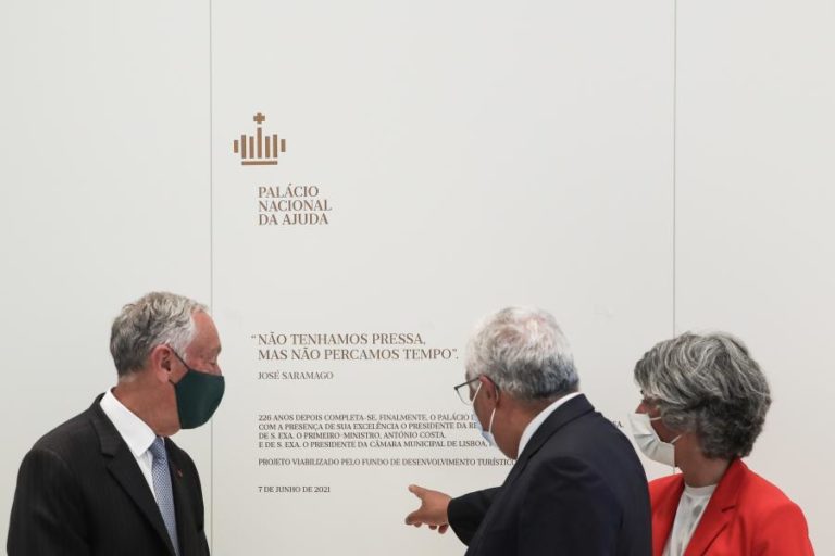 PM elogia “taxas e taxinhas” em Lisboa  e PR a “relação apaziguada” com a história