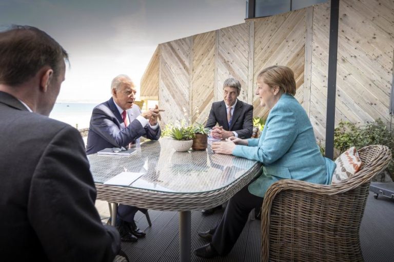 G7: Líderes prometem milhões de vacinas mas evitam apoio claro a suspensão de patentes