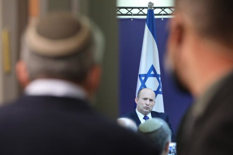 Bennett pede reconciliação de Israel em sessão parlamentar marcada por tensão