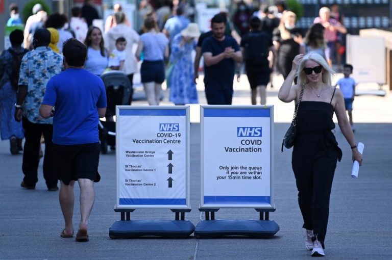 Covid-19: Reino Unido conta 18.270 novos infetados, um recorde desde fevereiro