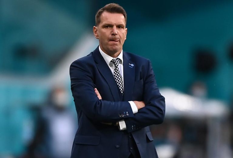Euro2020: Defesa Vavro e membro do ‘staff’ da Eslováquia com teste positivo à covid-19