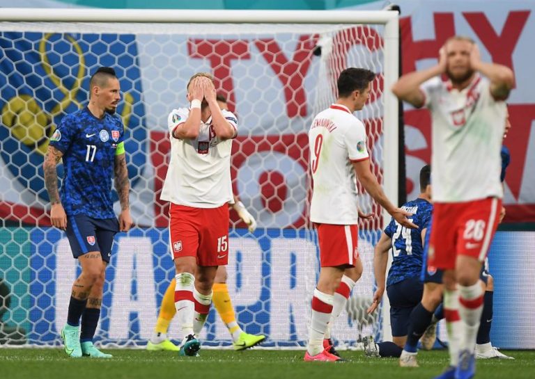 Euro2020: Polónia de Paulo Sousa derrotada na estreia pela Eslováquia