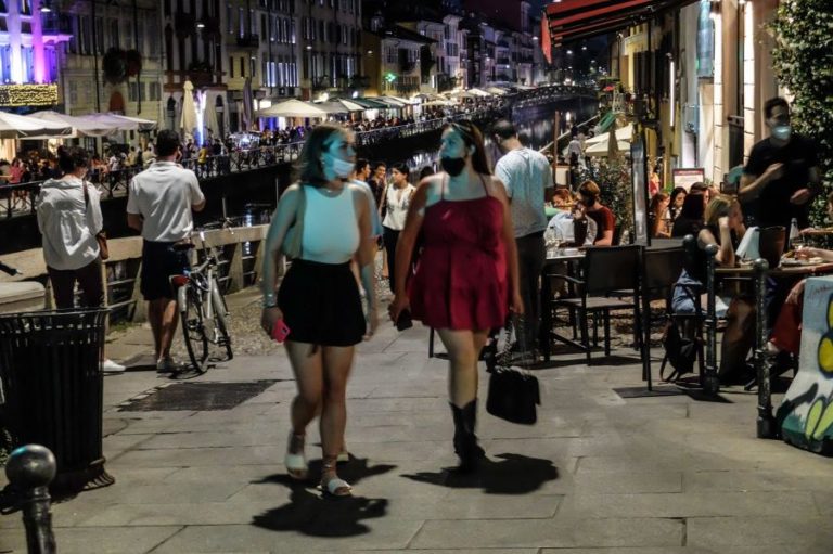 Covid-19: Itália regista 838 novos casos e mantém apreensão perante novas variantes