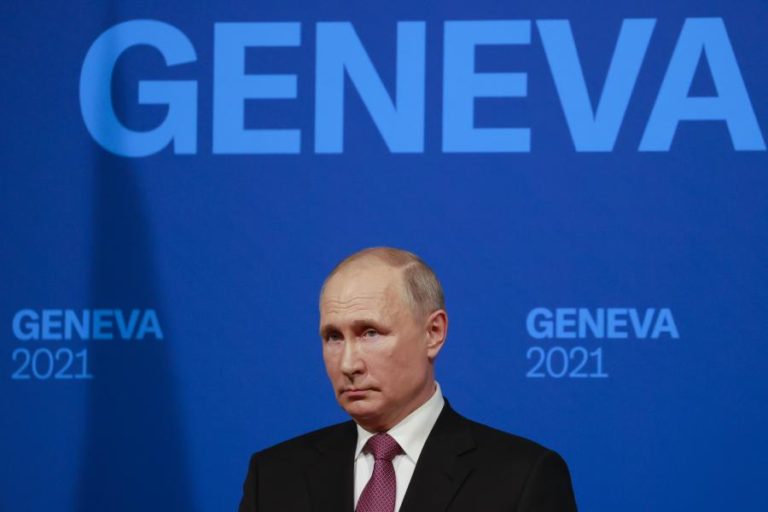 Putin considera “construtiva” e “sem animosidades” cimeira com Biden