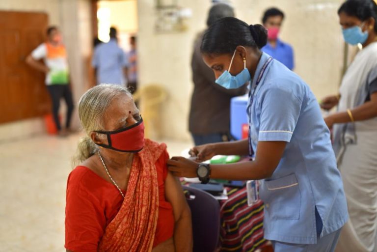 Covid-19: Índia com 53.256 casos, valor mais baixo em 88 dias