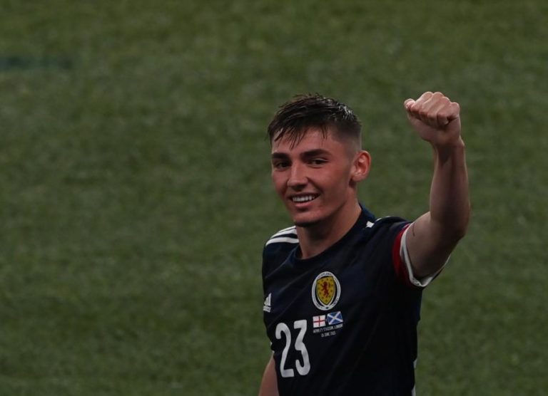 Euro2020: Billy Gilmour desfalca Escócia devido a infeção com novo coronavírus