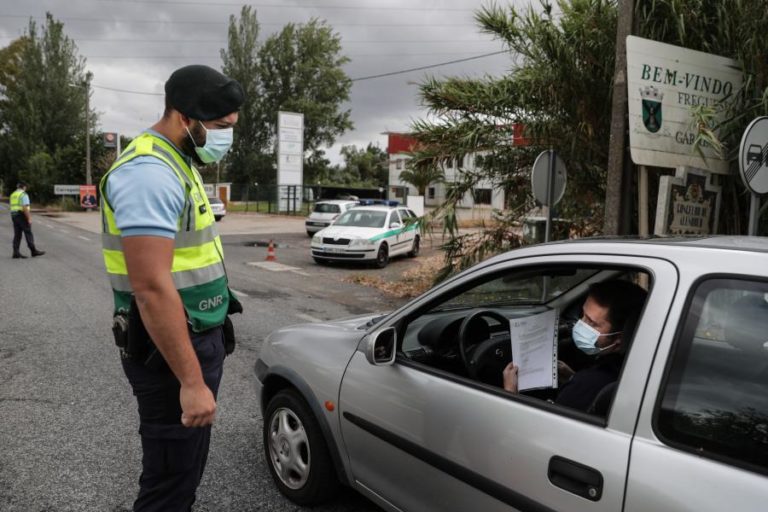 Covid-19: Governo diz que limites à circulação na AML está protegida por Lei de Bases