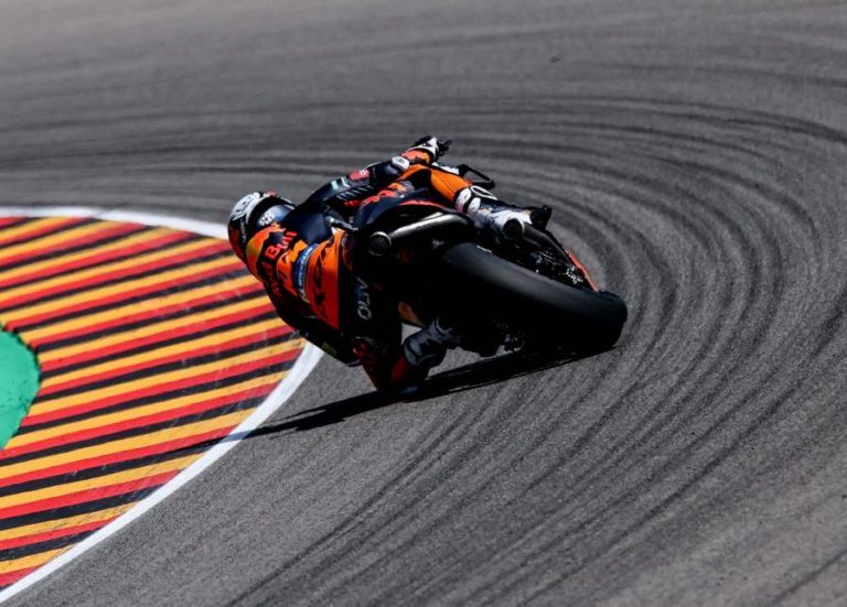 Miguel Oliveira em segundo no GP da Alemanha de MotoGP, vitória de Marc Márquez