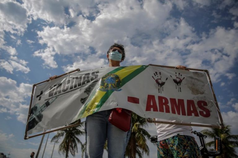 Covid-19: Brasil com mais 761 mortes e 38.903 novos casos em 24 horas