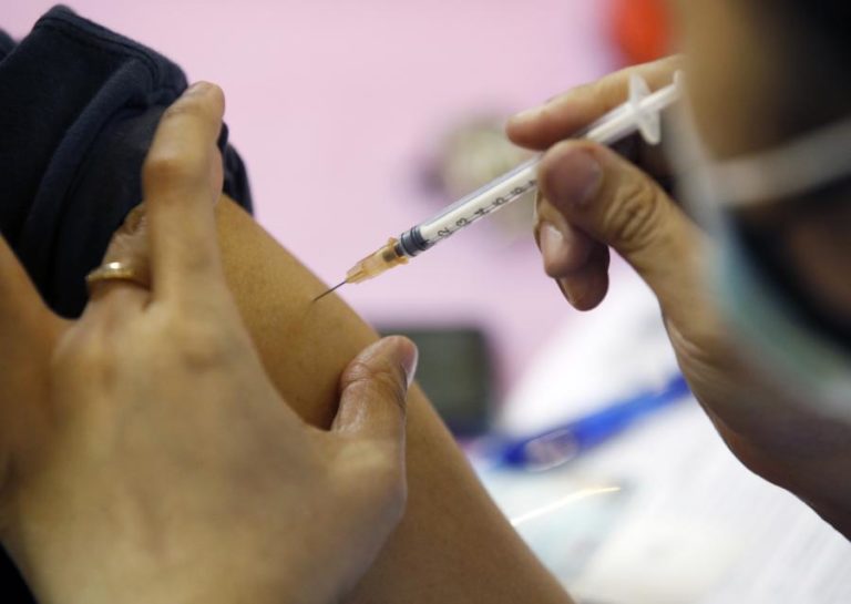 Covid-19: Nova plataforma quer “imunizar” a população contra a desinformação das vacinas