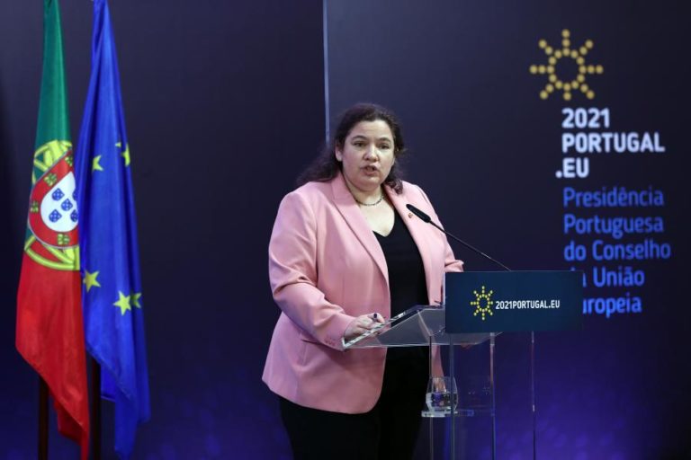 UE/Presidência: Intercâmbio de dirigentes públicos arranca no 1.º semestre 2022
