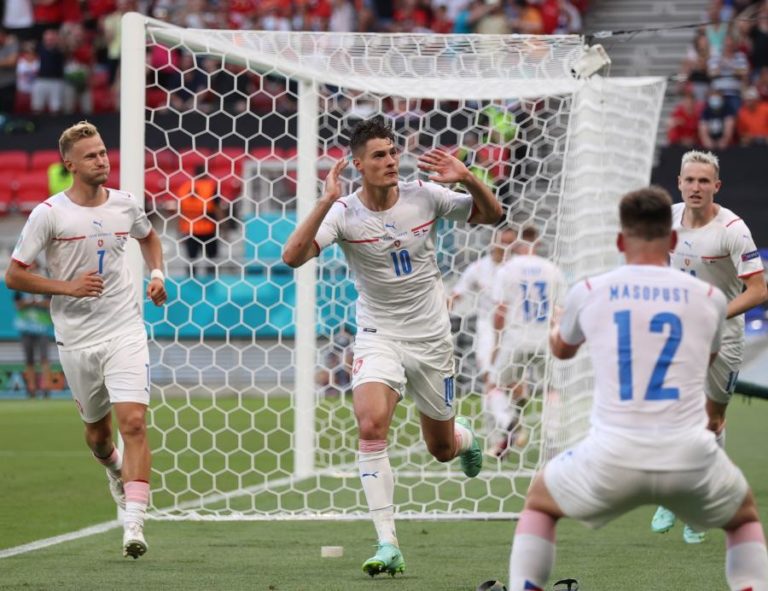 Euro2020: República Checa elimina Países Baixos e defronta Dinamarca nos quartos